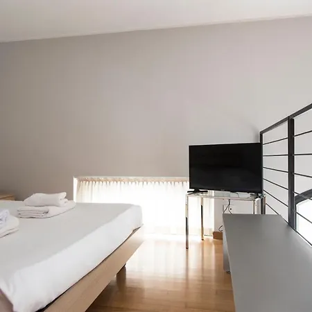 Apartment Youhosty - Casale 5 Milan
